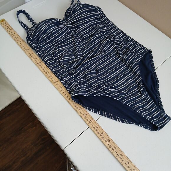 Niptuck Swimsuit Women 10 One Piece Sweetheart Neckline‎ Striped Ruched Nautical - Picture 10 of 12
